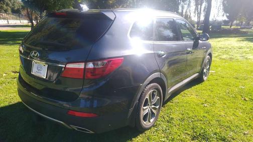 2016 Hyundai SANTA FE SE