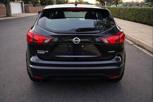 2017 Nissan Rogue Sport S