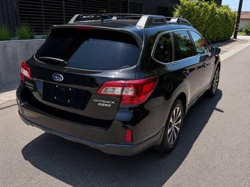 Crystal Black Silica 2016 Subaru Outback 2.5i Limited