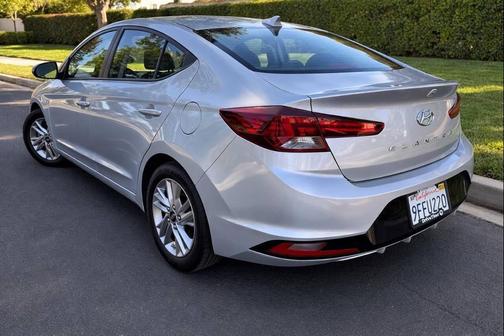 2020 Hyundai ELANTRA SEL