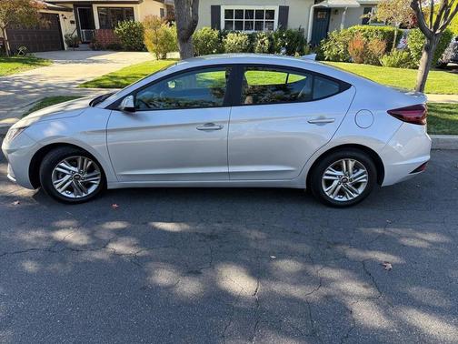 2020 Hyundai ELANTRA SEL