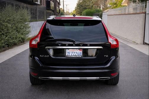 2015 Volvo XC60 T6 Platinum