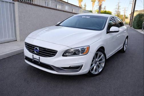 2018 Volvo S60 Inscription T5 Platinum