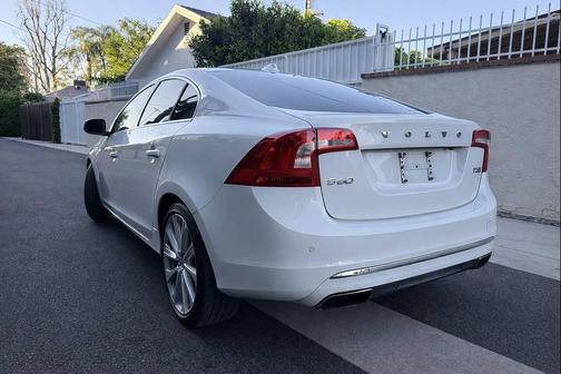 2018 Volvo S60 Inscription T5 Platinum