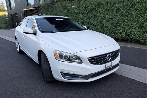 2018 Volvo S60 Inscription T5 Platinum