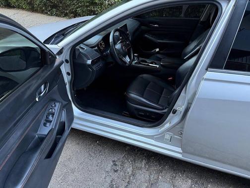 2020 Nissan Altima SR FWD