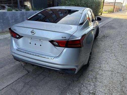 2020 Nissan Altima SR FWD