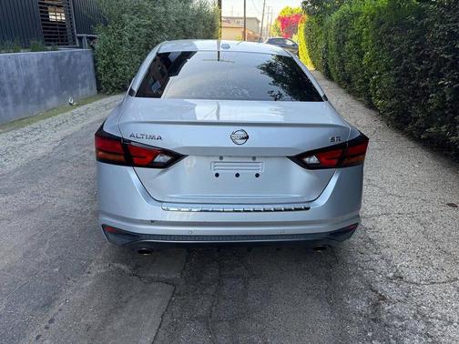 2020 Nissan Altima SR FWD