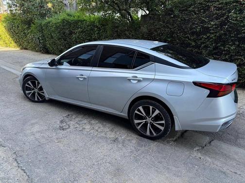 2020 Nissan Altima SR FWD