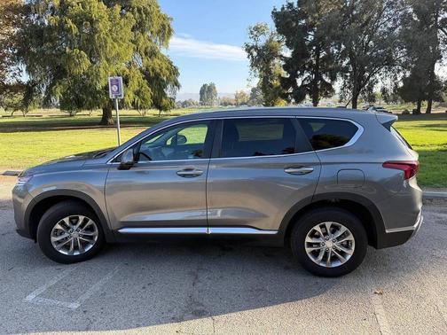 2019 Hyundai SANTA FE SE 2.4