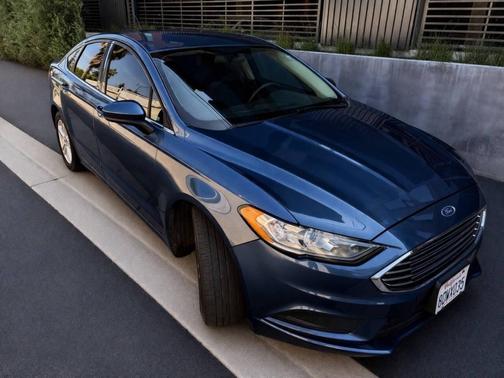 Blue 2018 Ford Fusion SE