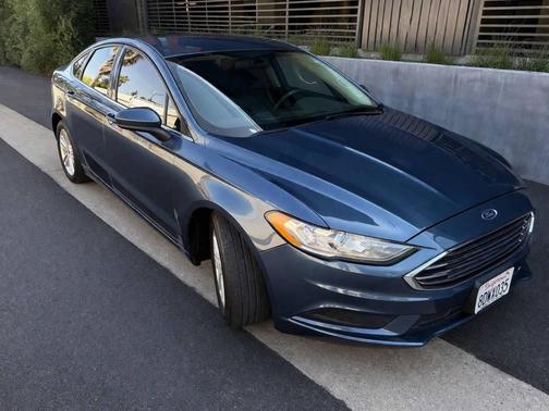 Blue 2018 Ford Fusion SE