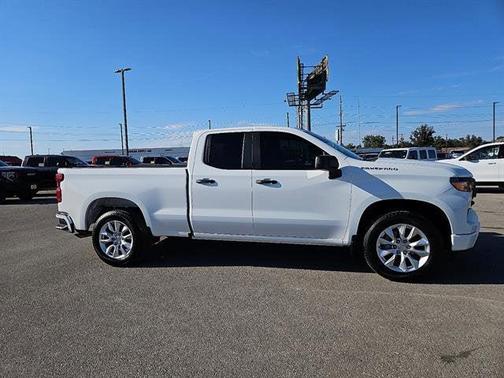2024 Chevrolet Silverado 1500 Custom