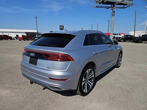 2019 Audi Q8 Premium Plus