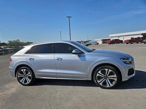 2019 Audi Q8 Premium Plus