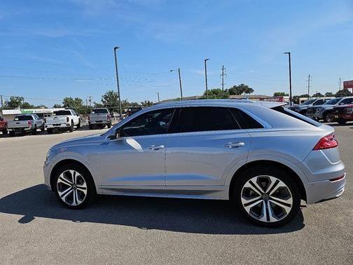 2019 Audi Q8 Premium Plus