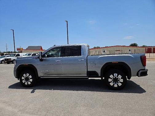 2025 GMC Sierra 2500 Denali