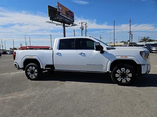 2024 GMC Sierra 2500 Denali