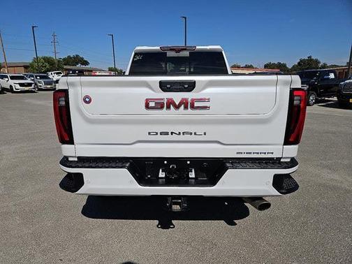 2024 GMC Sierra 2500 Denali