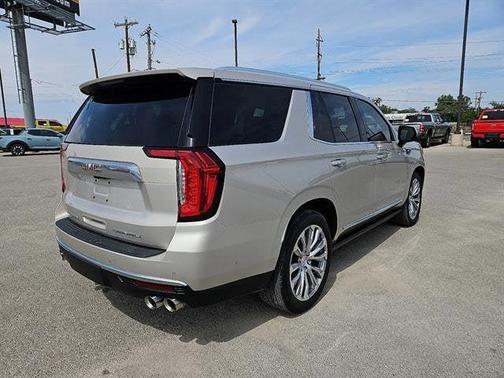 2023 GMC Yukon Denali