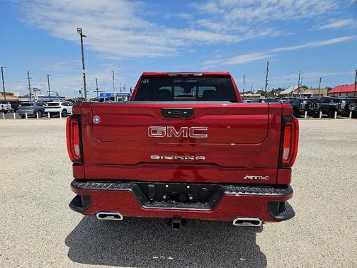2025 GMC Sierra 1500 AT4