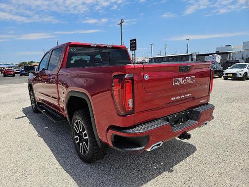 2025 GMC Sierra 1500 AT4