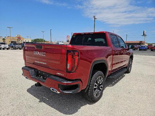 2025 GMC Sierra 1500 AT4
