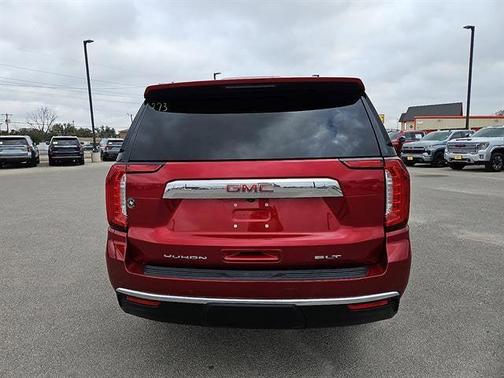 2023 GMC Yukon SLT