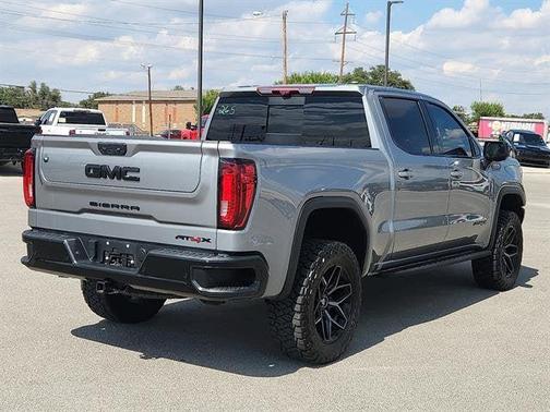 2024 GMC Sierra 1500 AT4X