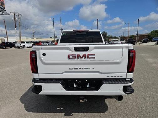 2024 GMC Sierra 2500 Denali