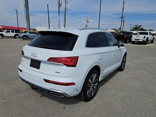 2023 Audi Q5 45 S line Premium Plus