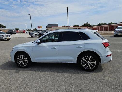 2023 Audi Q5 45 S line Premium Plus