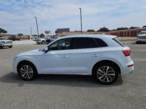 2023 Audi Q5 45 S line Premium Plus