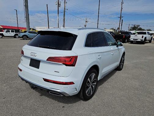 2023 Audi Q5 45 S line Premium Plus