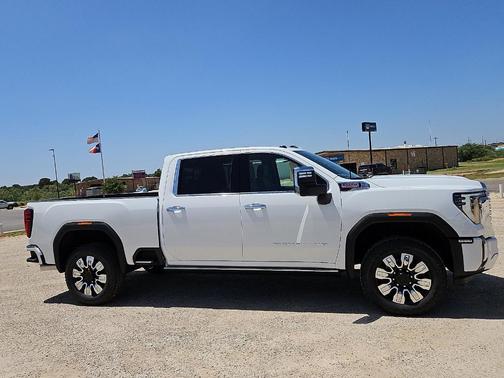 Summit White 2026 GMC Sierra 2500 Denali