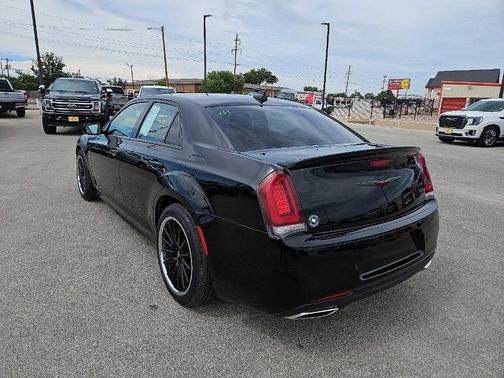 2021 Chrysler 300 S