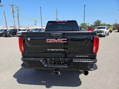 2023 GMC Sierra 2500 Denali
