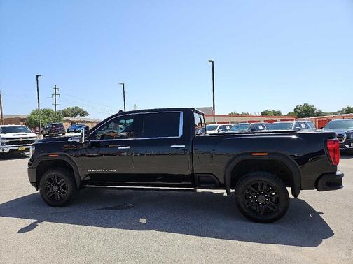 2023 GMC Sierra 2500 Denali