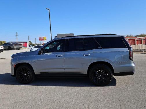 2023 Cadillac Escalade Sport
