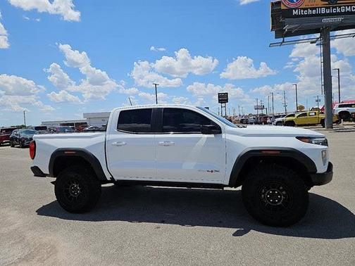 2024 GMC Canyon AT4X