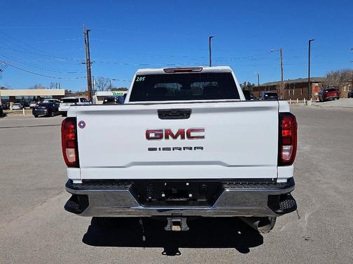 2024 GMC Sierra 2500 Pro