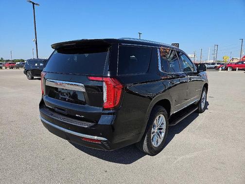 2022 GMC Yukon SLT