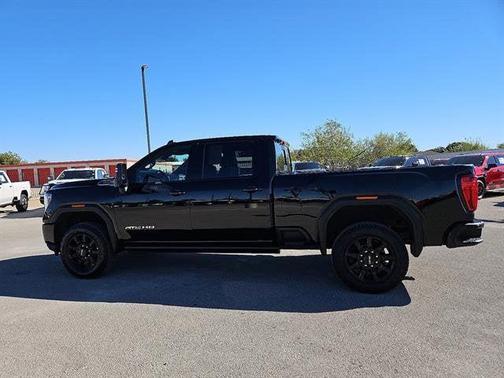 2023 GMC Sierra 2500 AT4