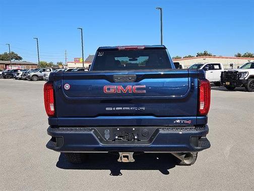 2022 GMC Sierra 2500 AT4