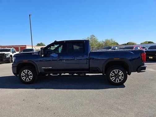 2022 GMC Sierra 2500 AT4