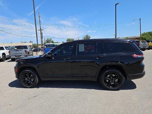 2023 Jeep Grand Cherokee L Laredo