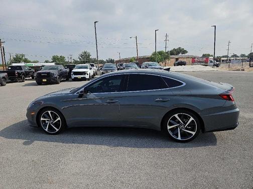 2022 Hyundai SONATA SEL Plus