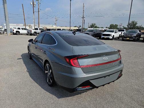 2022 Hyundai SONATA SEL Plus