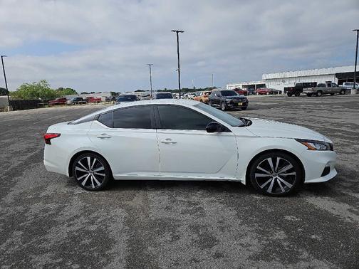 2022 Nissan Altima 2.5 SR