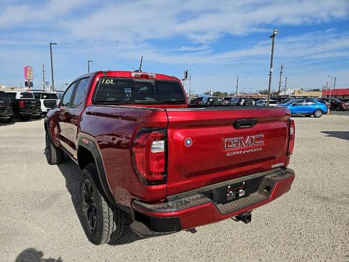 2025 GMC Canyon 2WD Elevation